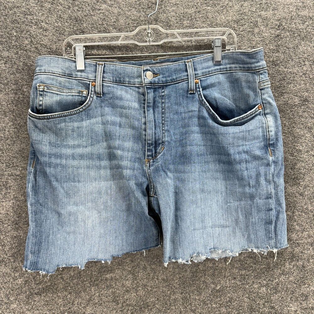 Joe's Shorts Women 36W Plus Blue Denim Light Wash Cut Off Pockets Mid Rise